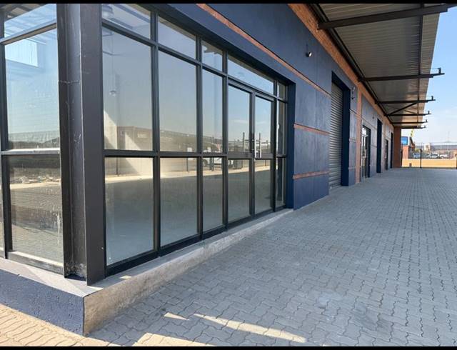 INDUSTRIAL PROPERTY TO RENT IN MAGNA VIA INDUSTRIAL